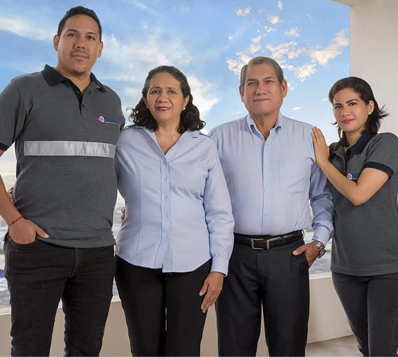 Familia sobre nosotros